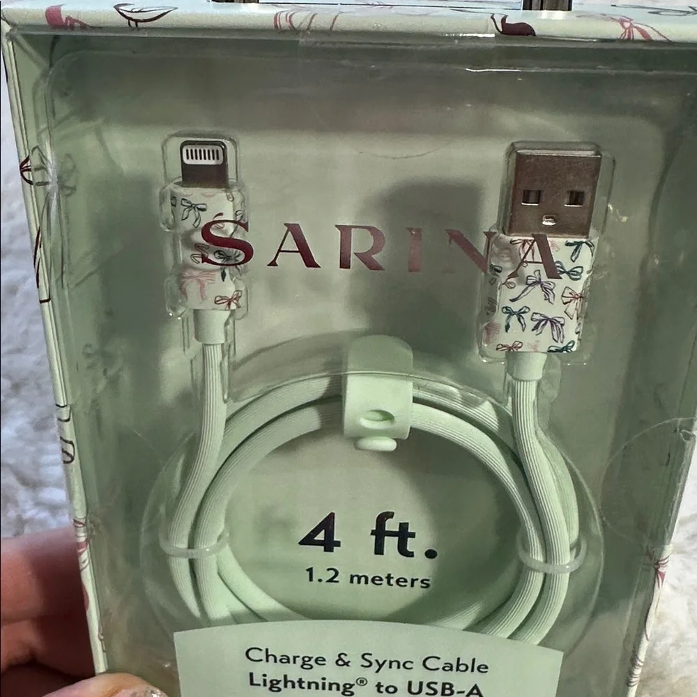 Sarina mint green bow charge & sync cable lightening to USB-A